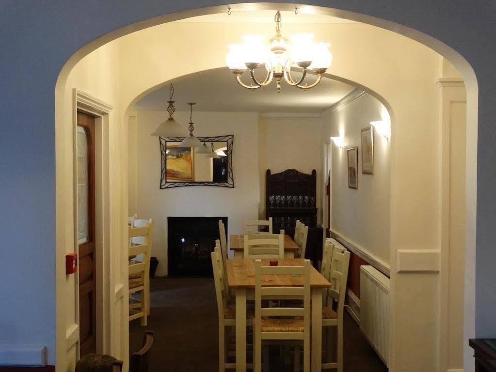 The Red Lion Hotel Oakford Екстер'єр фото